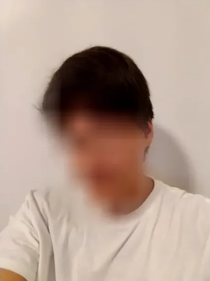 Andrea, 22