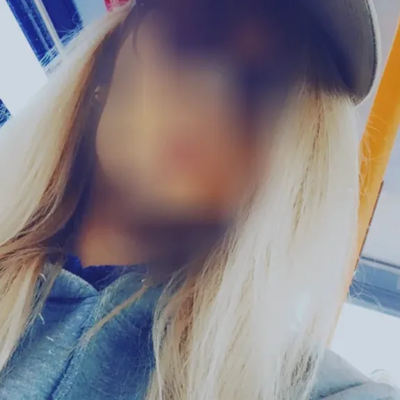 Ayse, 28