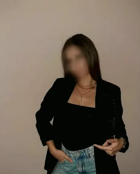 Bianca, 35
