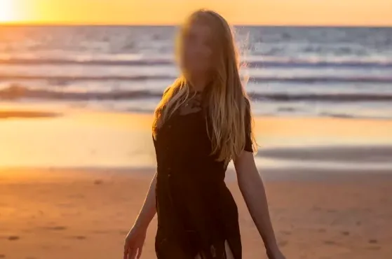 Büsra, 32