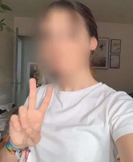 Carina, 29