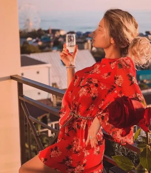Charlotte, 38