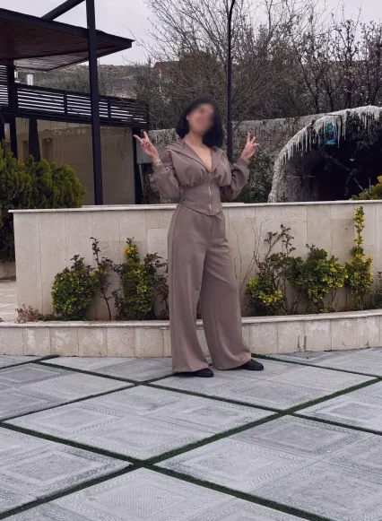 Daniela, 34