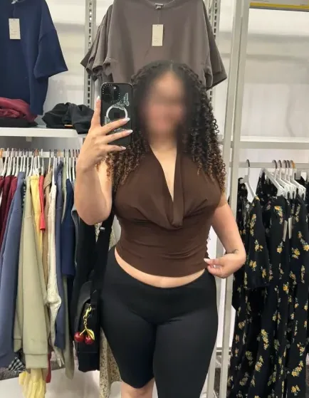 Emma, 30