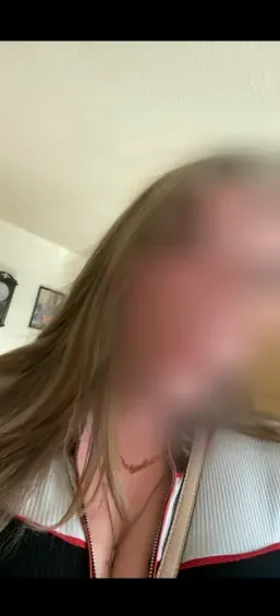 Fatma, 25