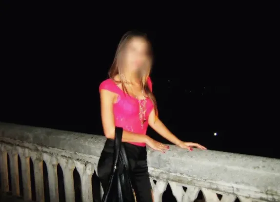 Fiona, 33