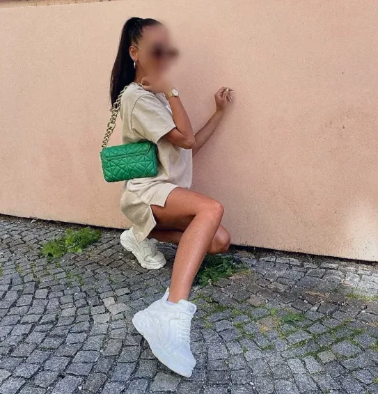 Melanie, 30
