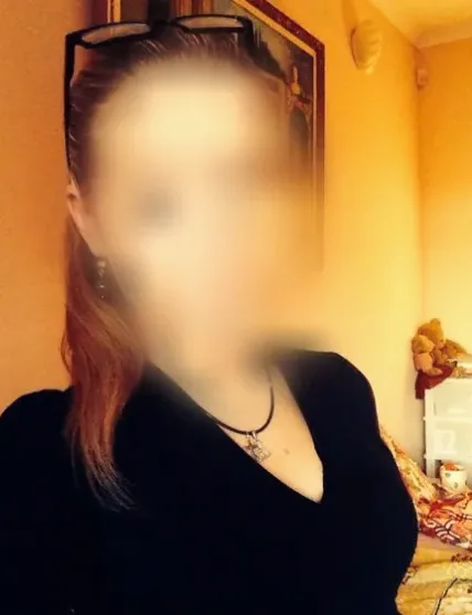 Mia, 30