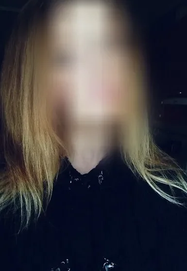 Nicole, 28