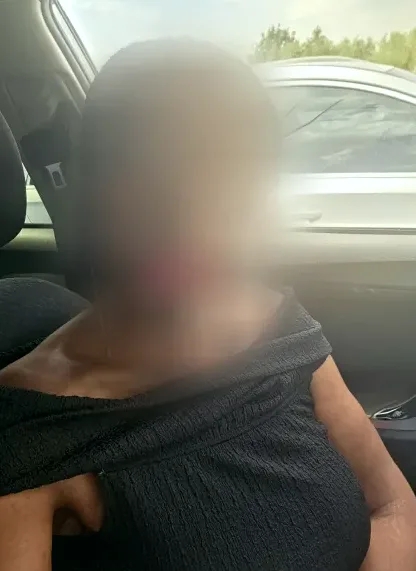Pauline, 37