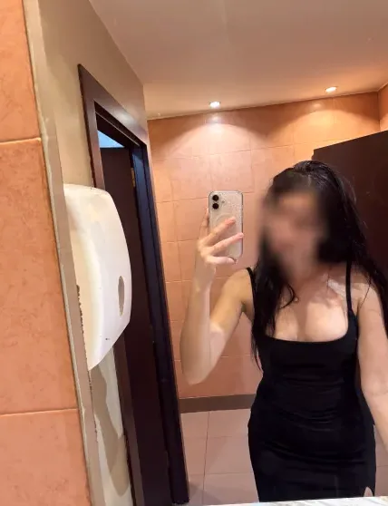 Pia, 18