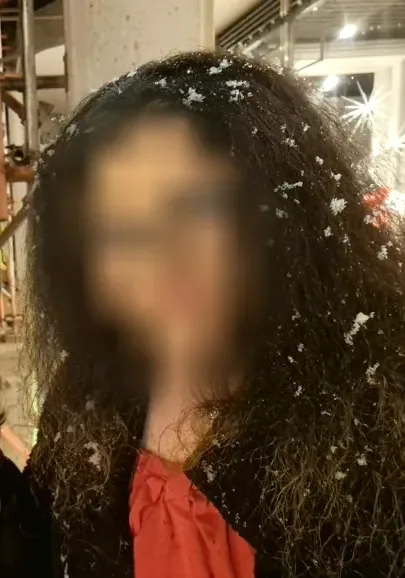 Simone, 24