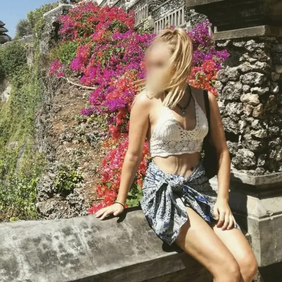 Sophie, 20